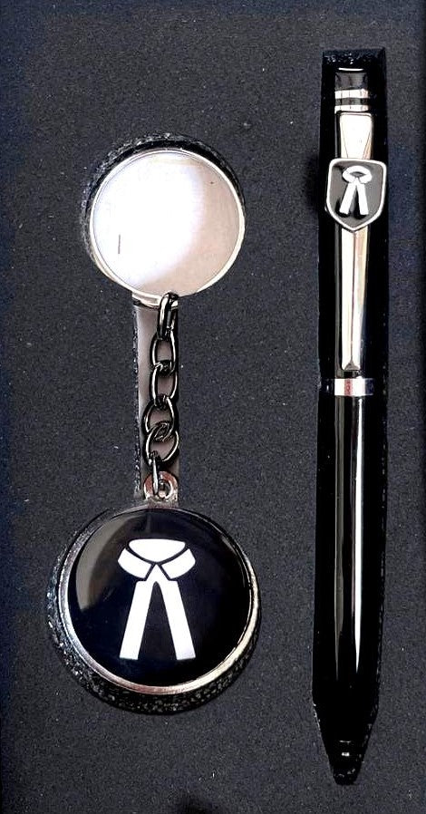 Lawyer Collar Band Pen & Keychain Set – The Perfect Gift for Lawyers